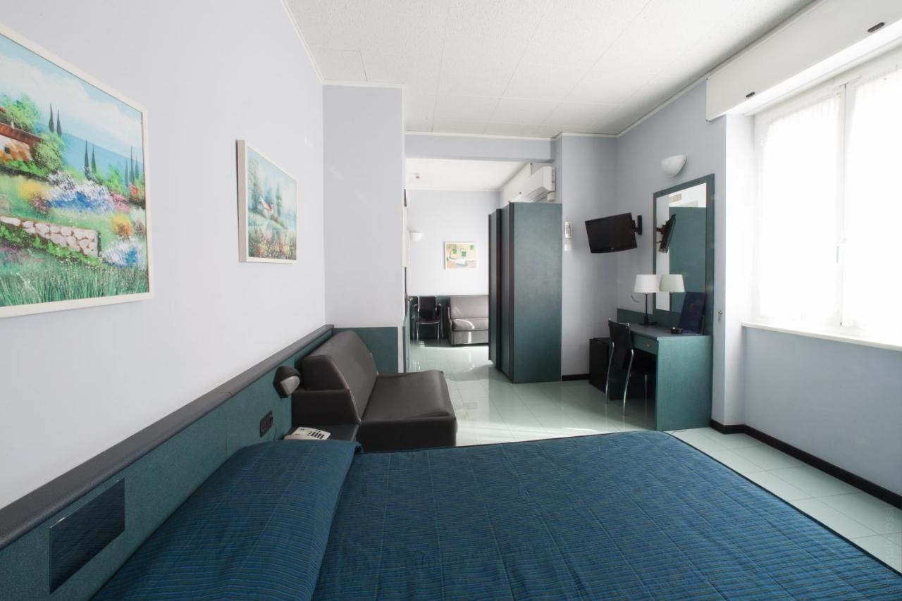 Hotel Tirreno Genova Esterno foto