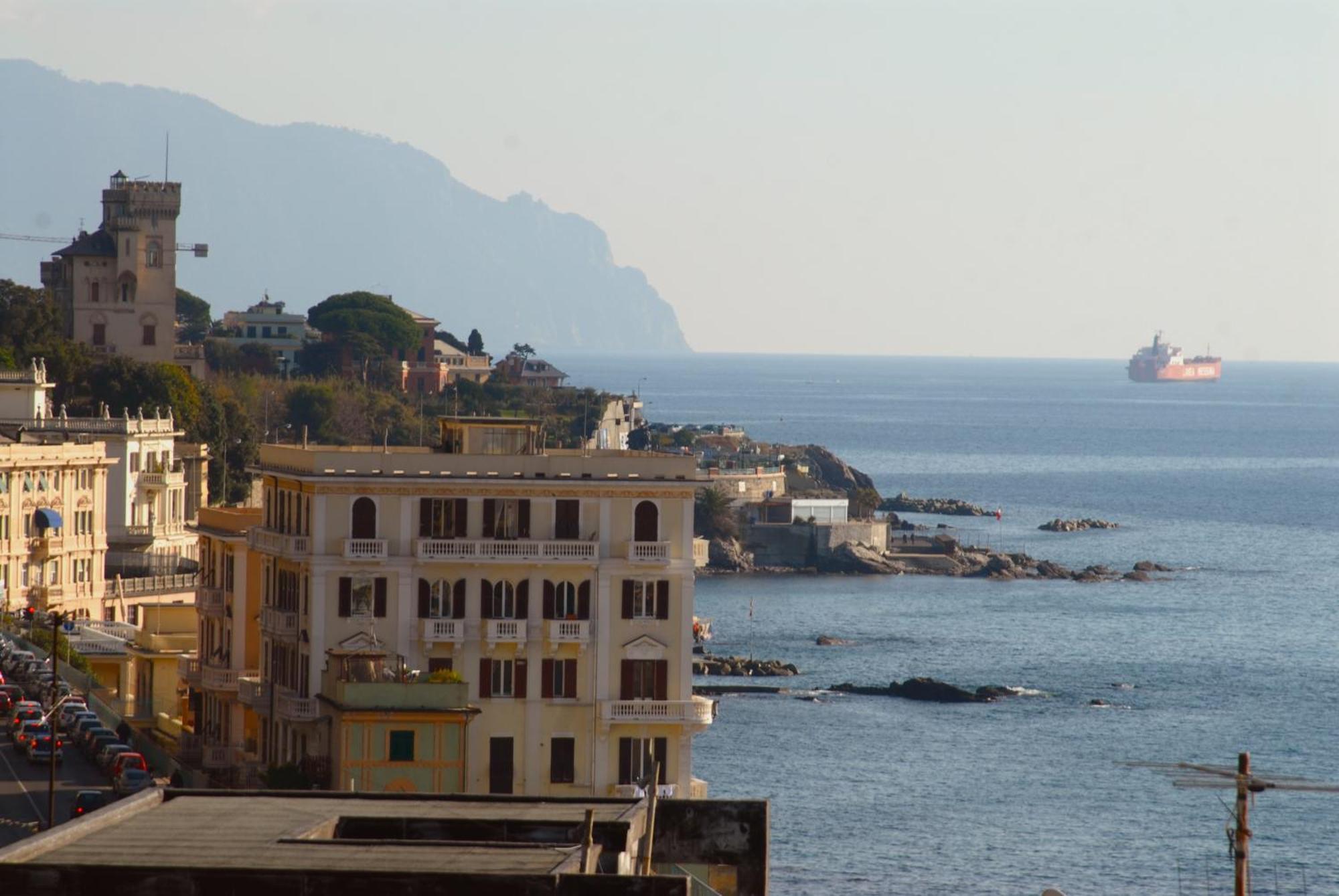 Hotel Tirreno Genova Esterno foto