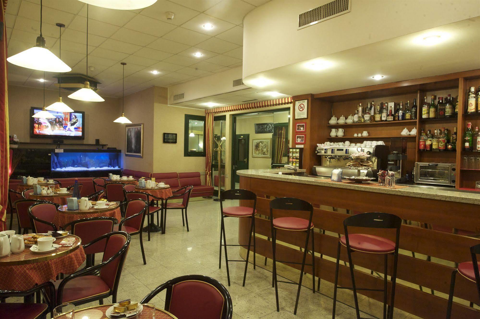 Hotel Tirreno Genova Esterno foto