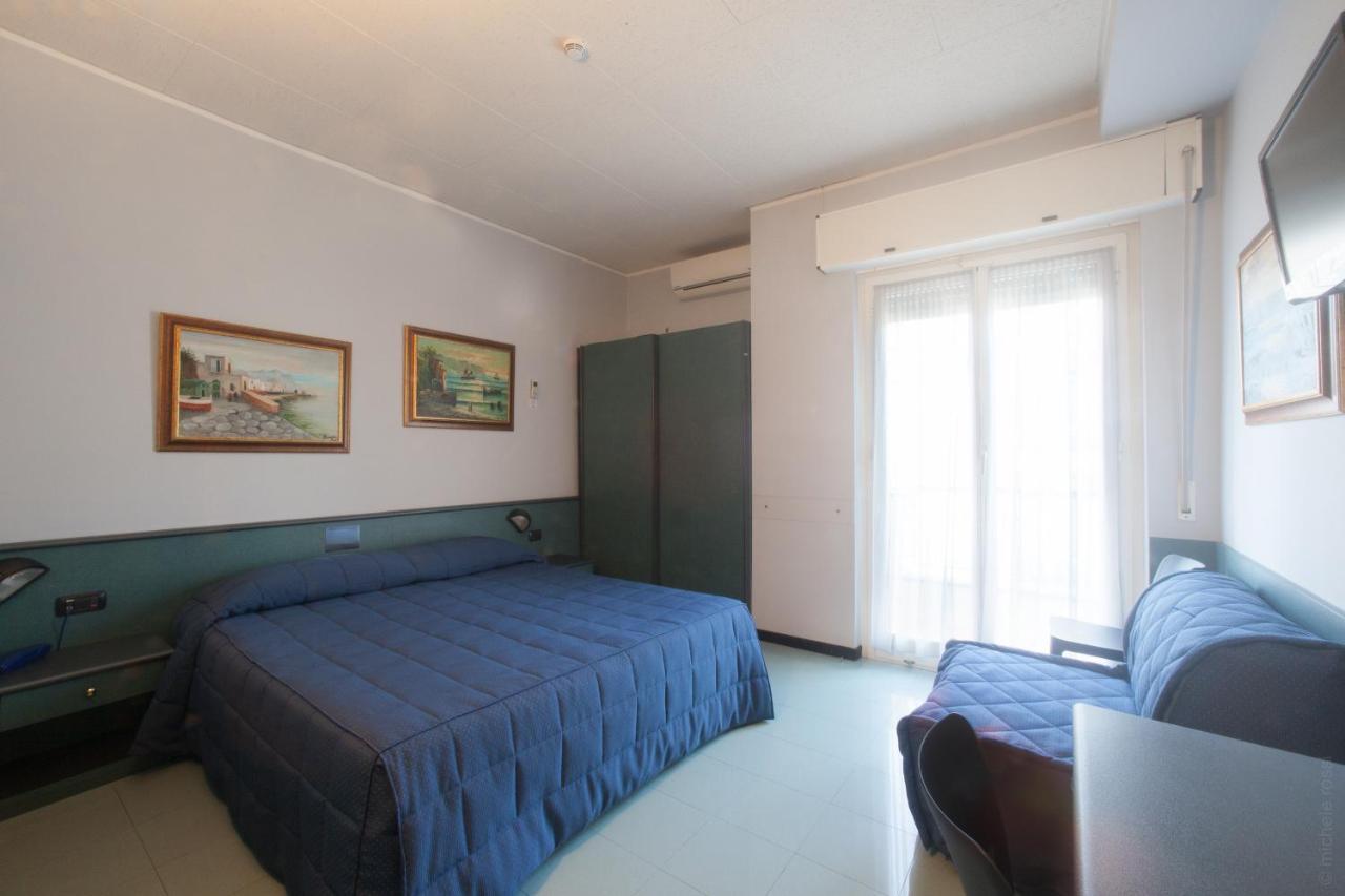 Hotel Tirreno Genova Esterno foto